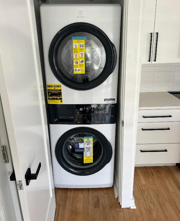 DEL IDA PARK IN - Residential Lease