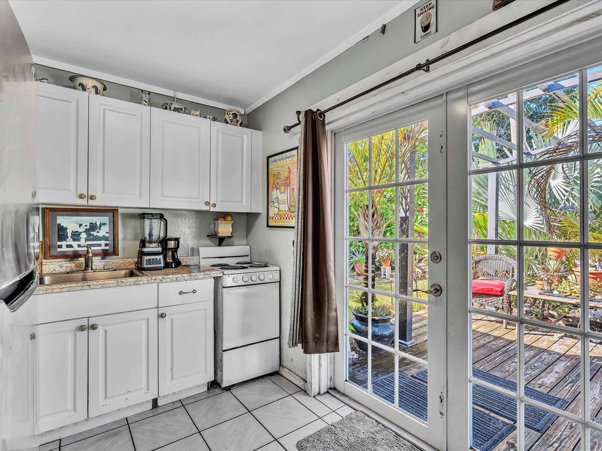 DEL RATON PARK - Residential