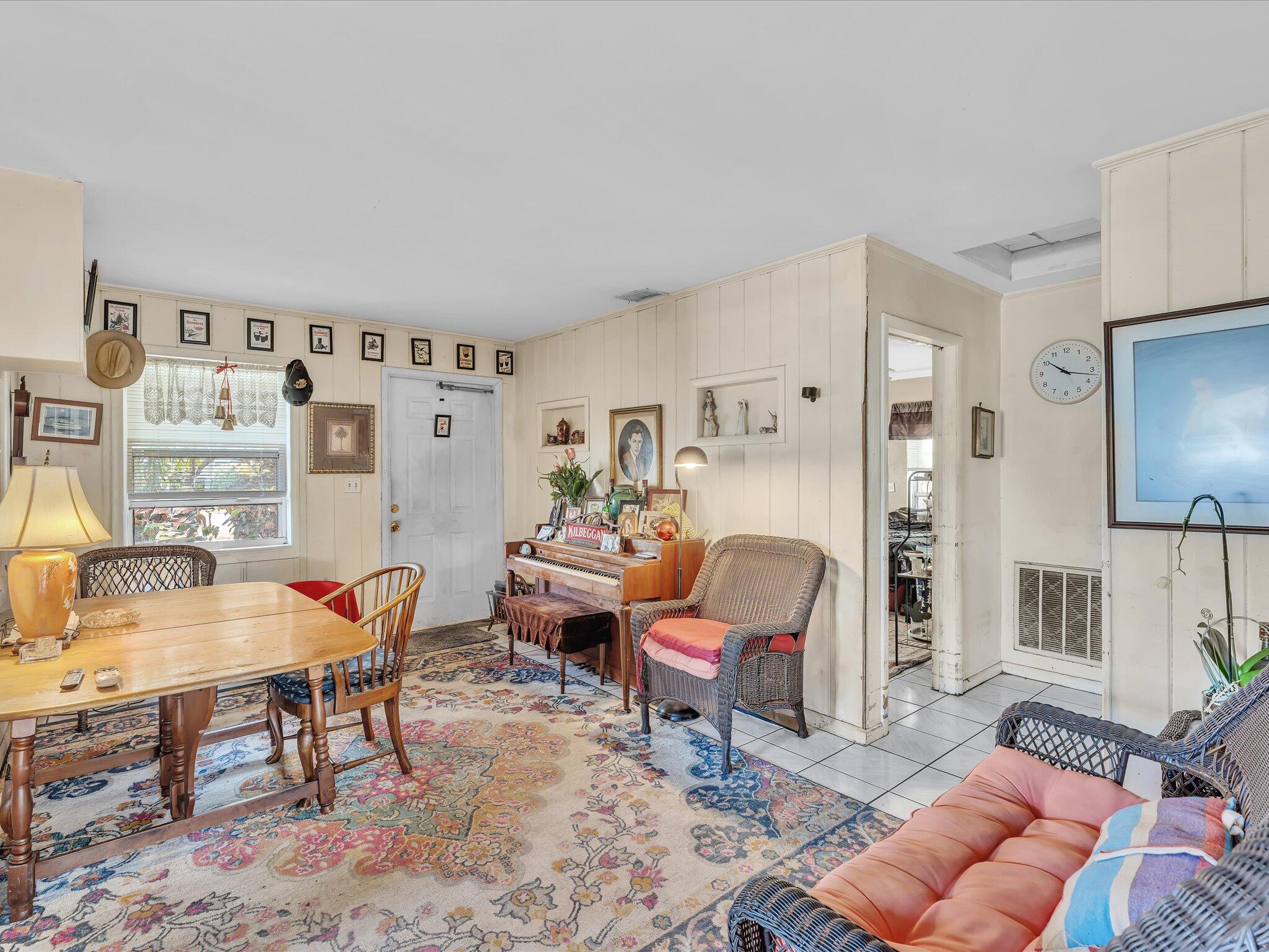 DEL RATON PARK - Residential