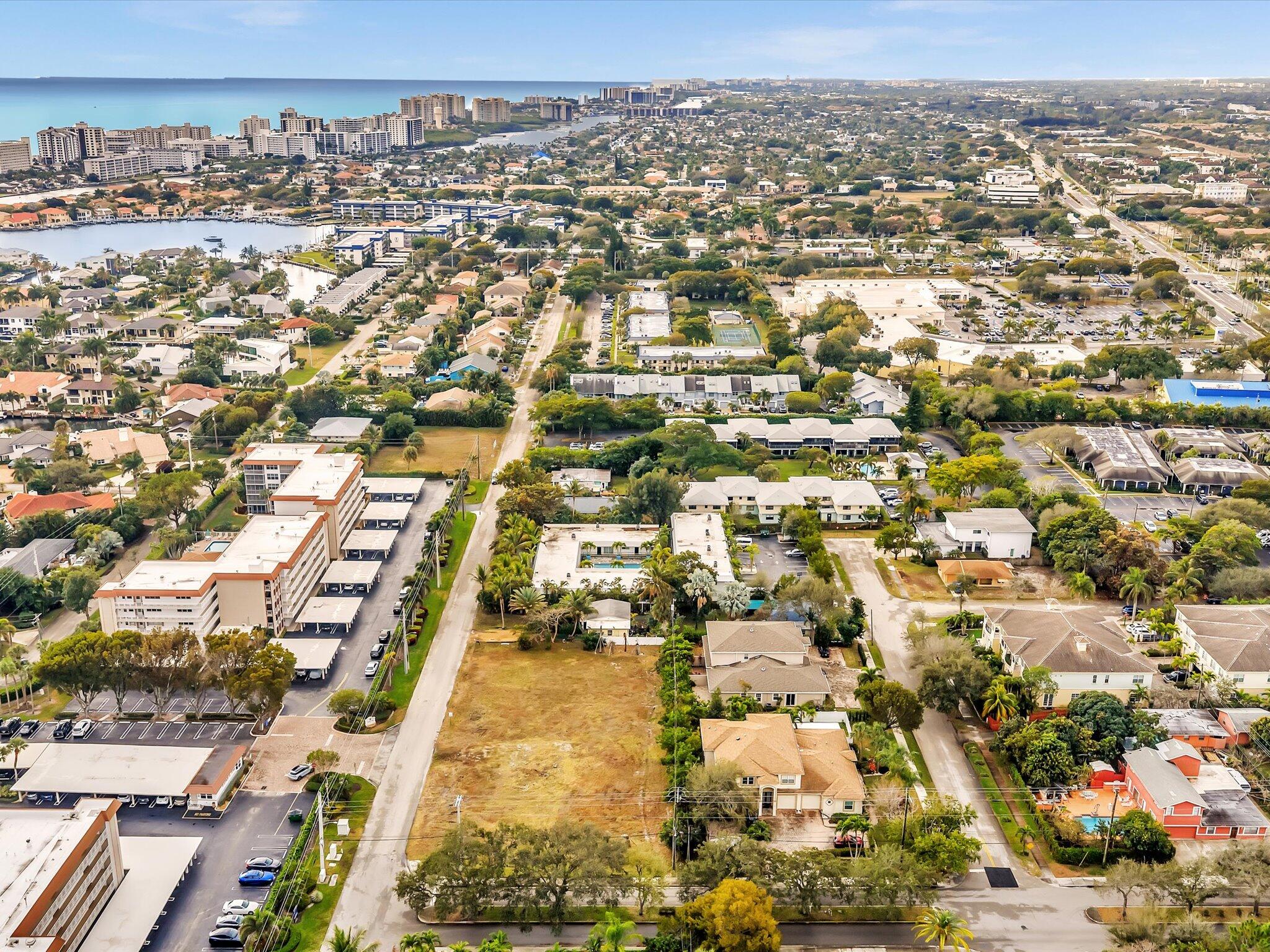 DEL RATON PARK - Residential