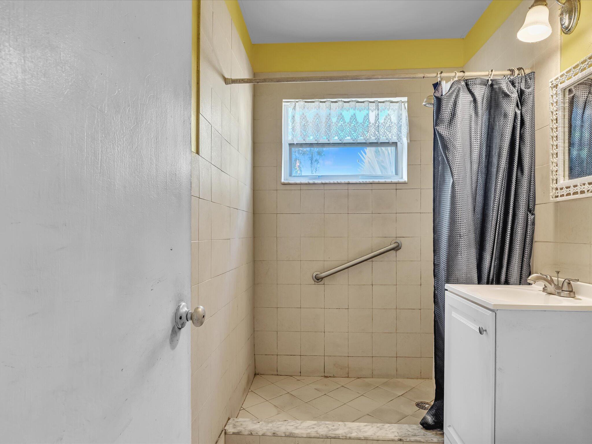 DEL RATON PARK - Residential