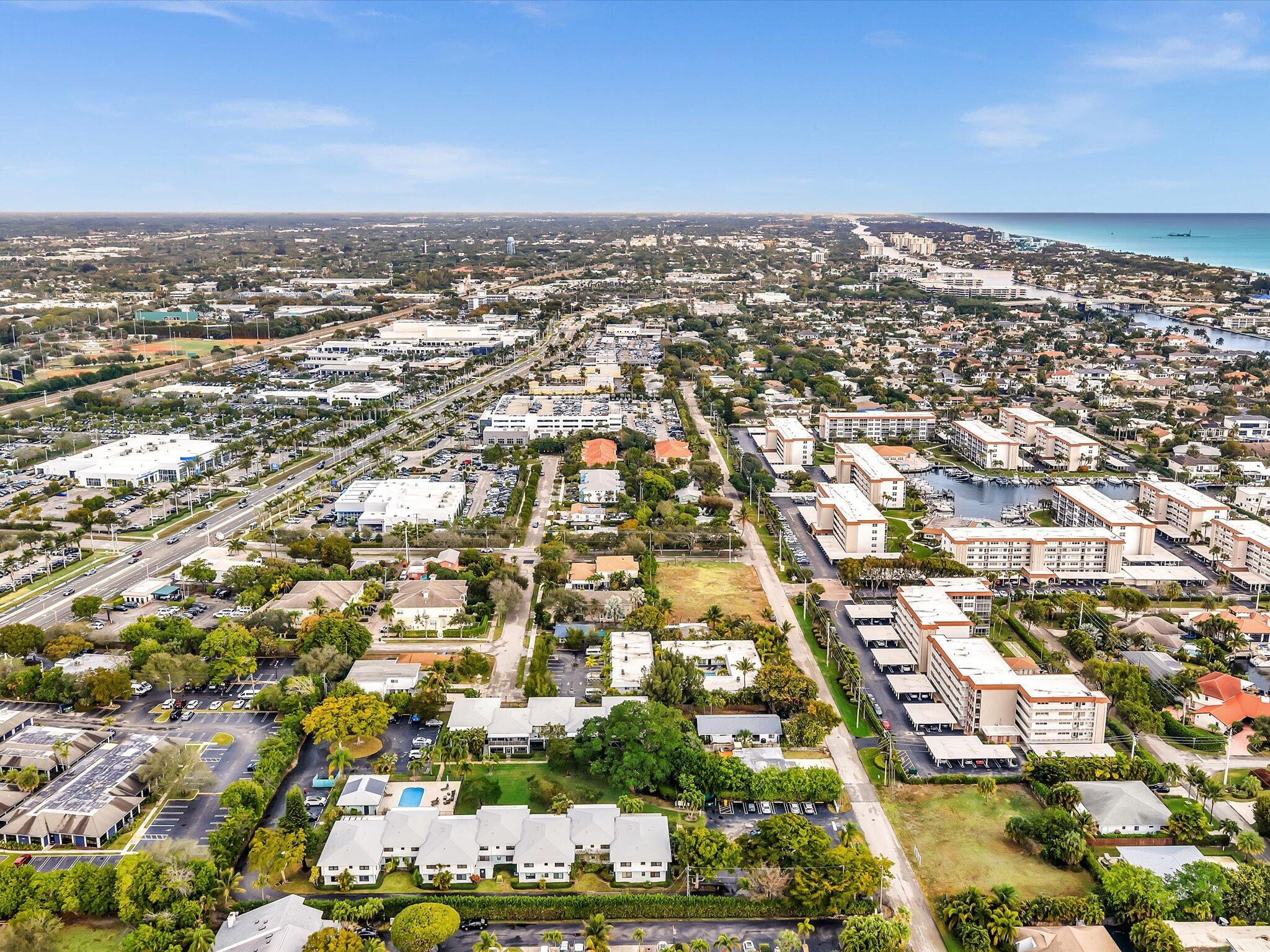 DEL RATON PARK - Residential