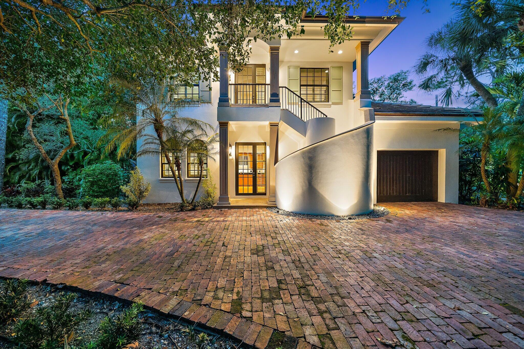 RIVERCREST - Residential