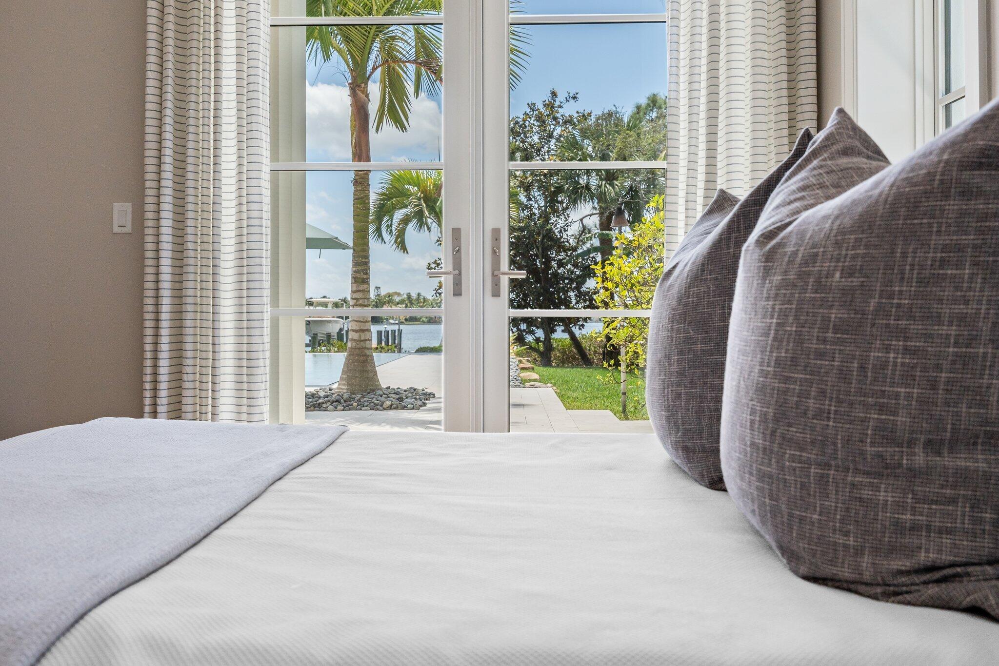 RIVERCREST - Residential