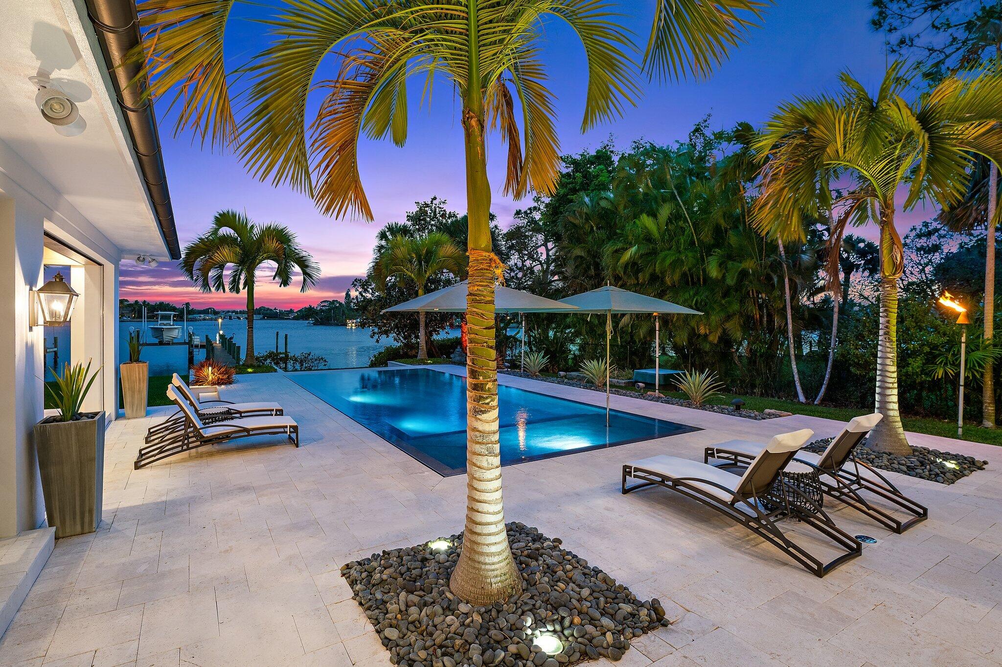 RIVERCREST - Residential