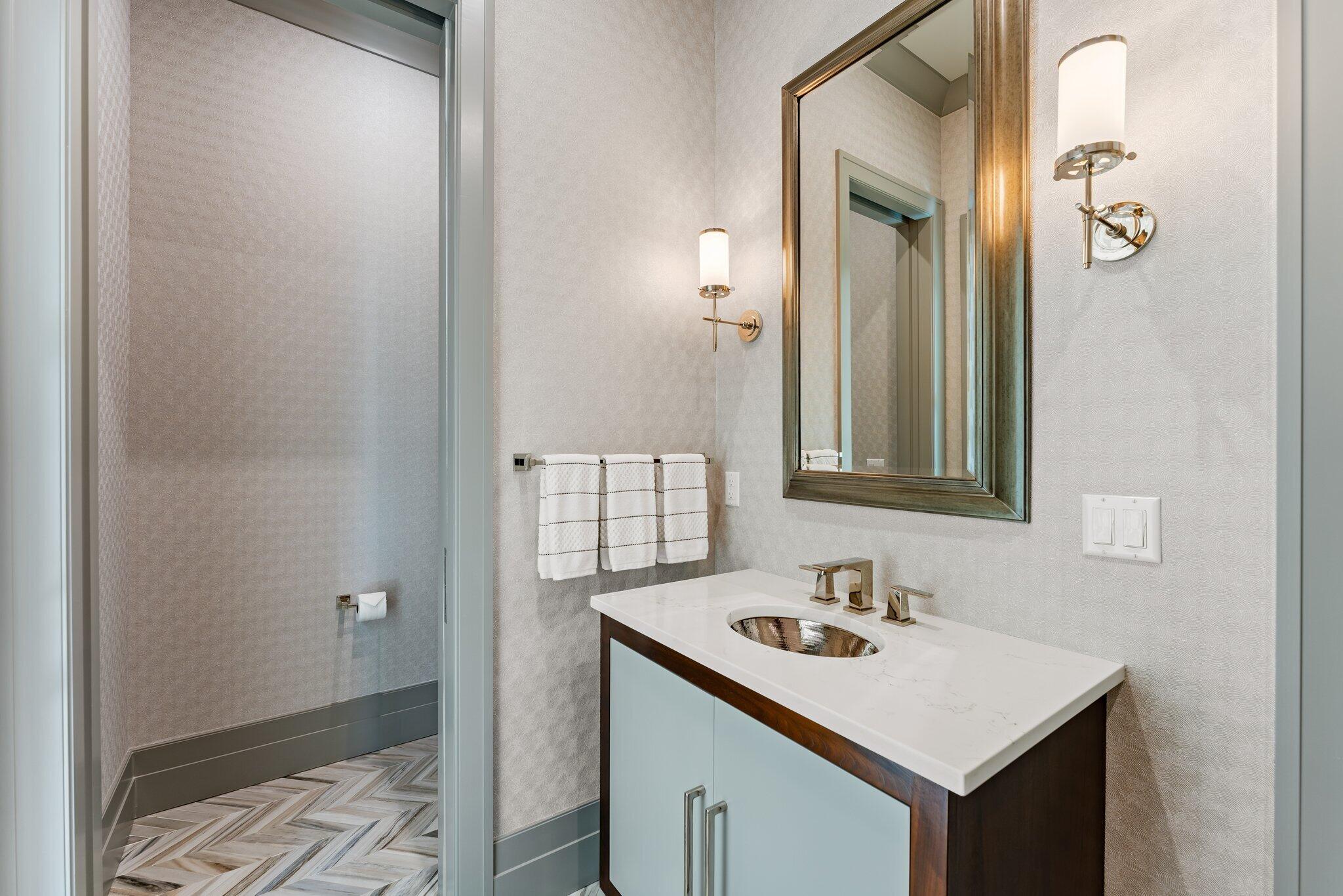 RIVERCREST - Residential