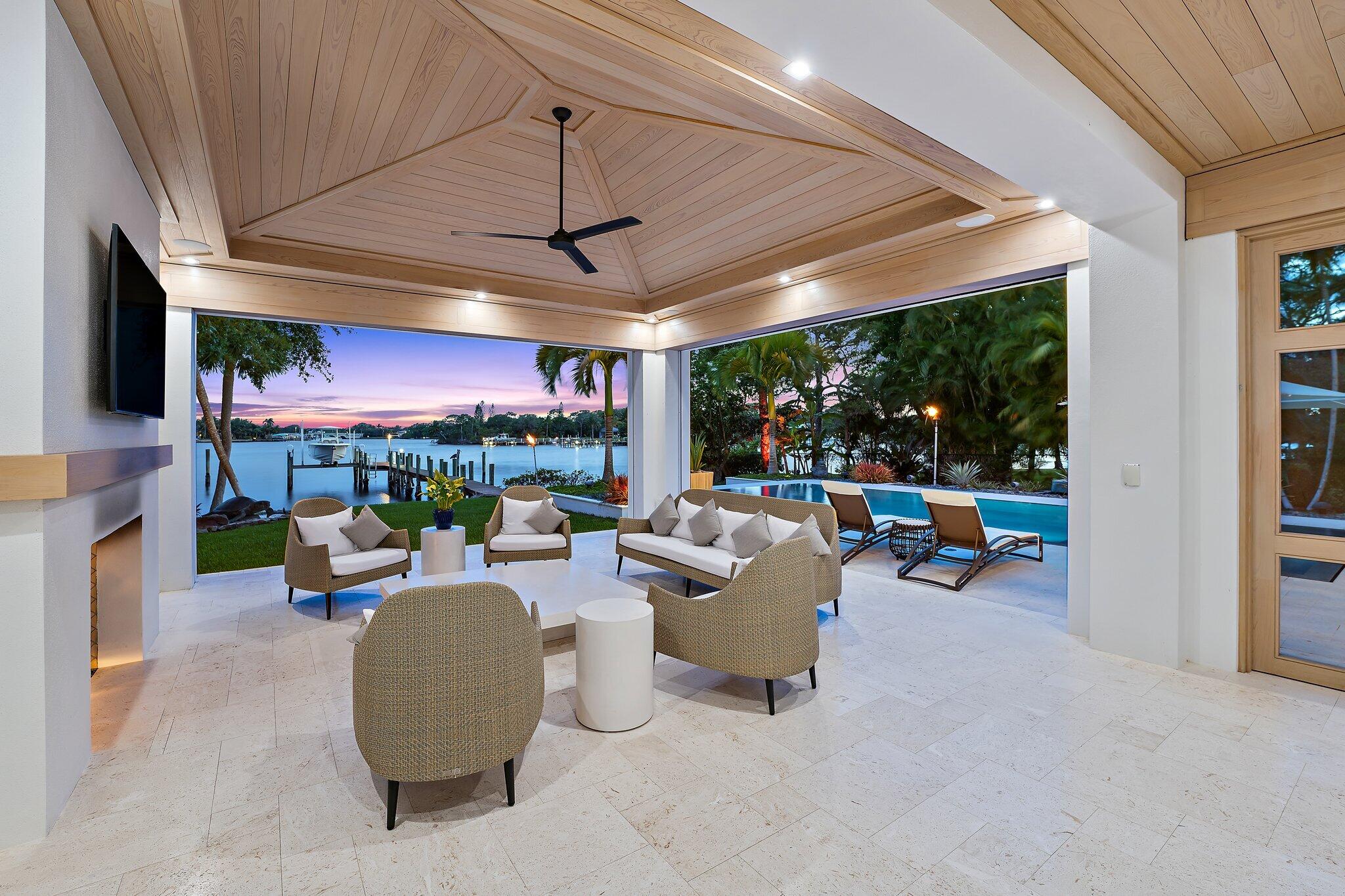 RIVERCREST - Residential