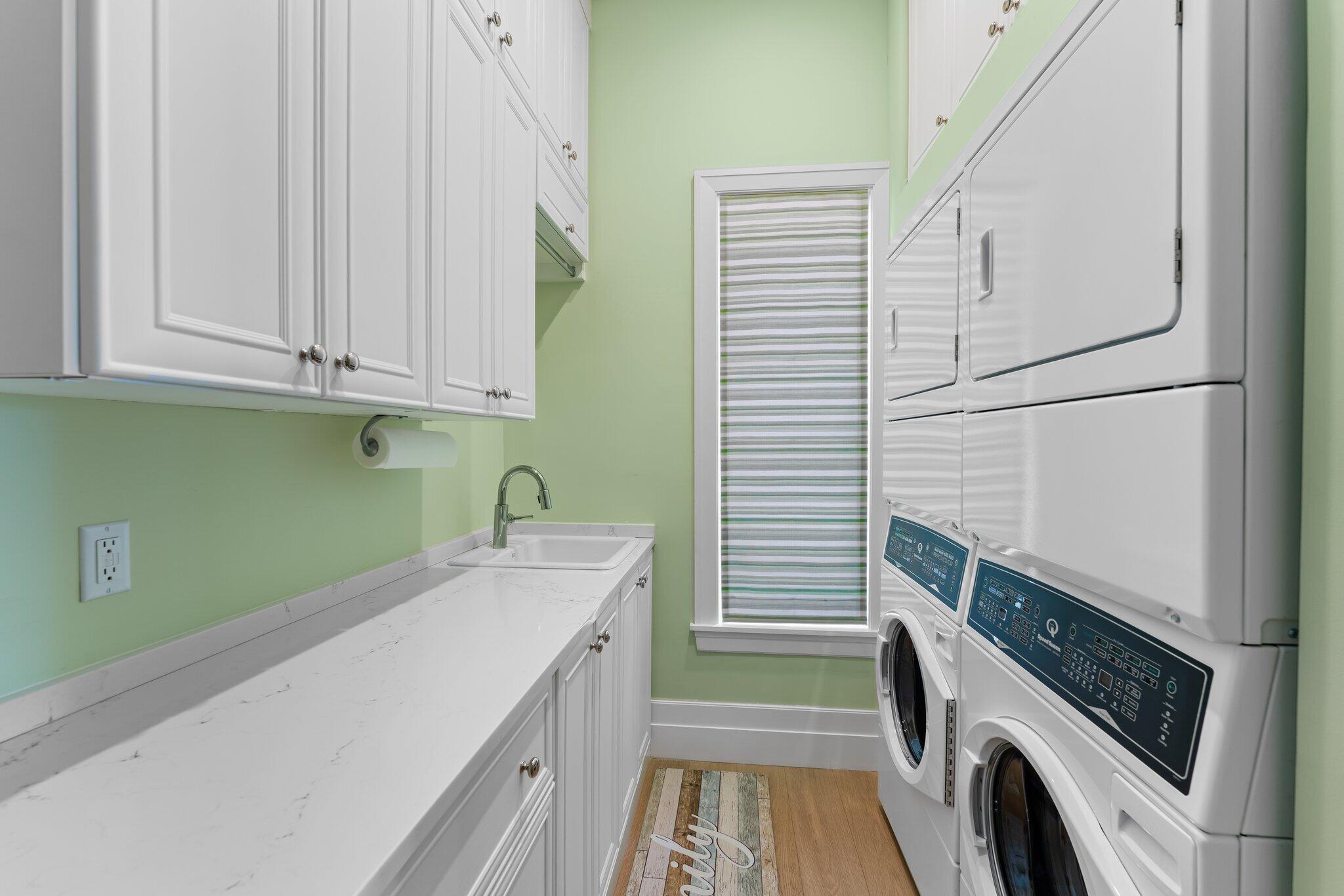 RIVERCREST - Residential