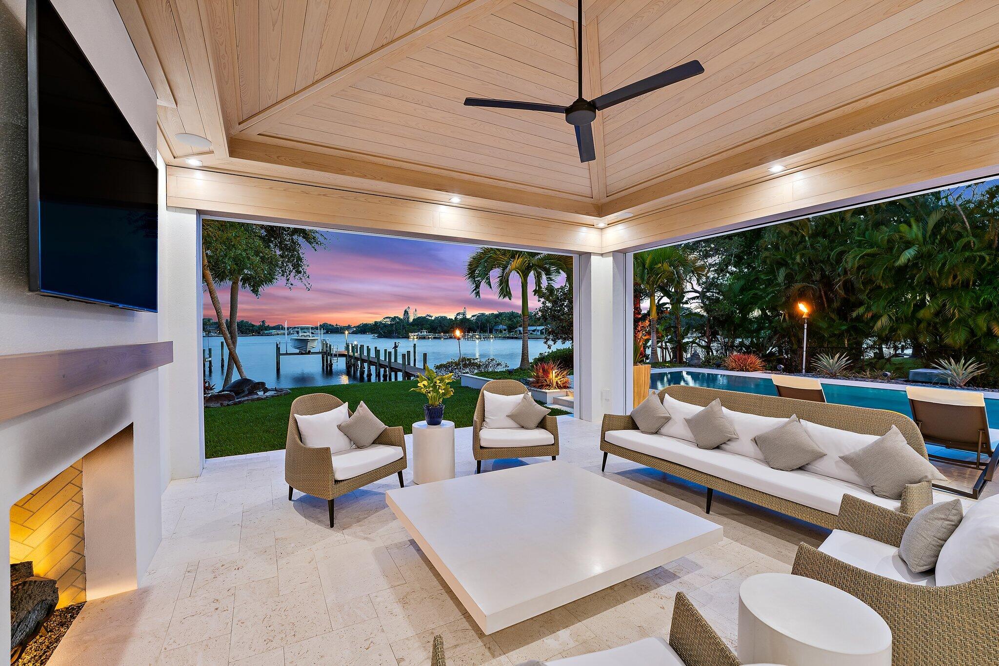 RIVERCREST - Residential