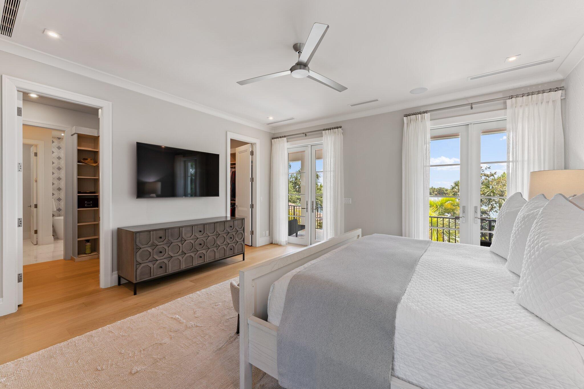 RIVERCREST - Residential