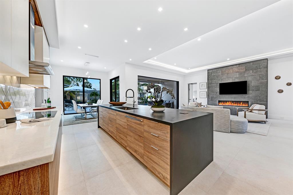 TROPIC ISLE 2ND SEC - Residential