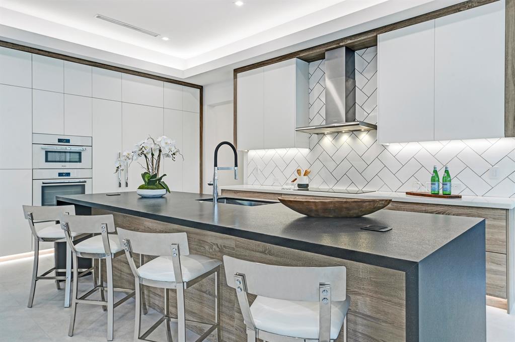 TROPIC ISLE 2ND SEC - Residential