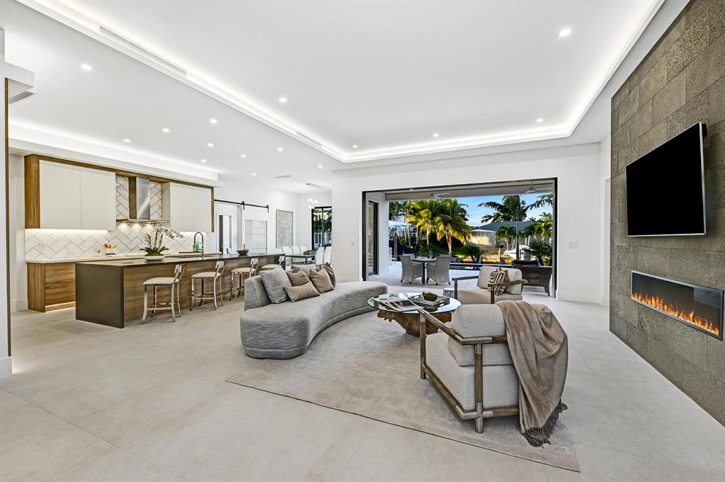 TROPIC ISLE 2ND SEC - Residential