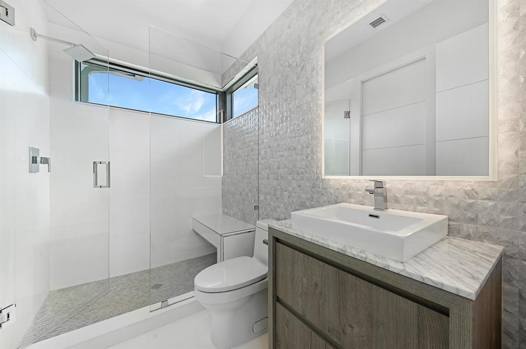 TROPIC ISLE 2ND SEC - Residential