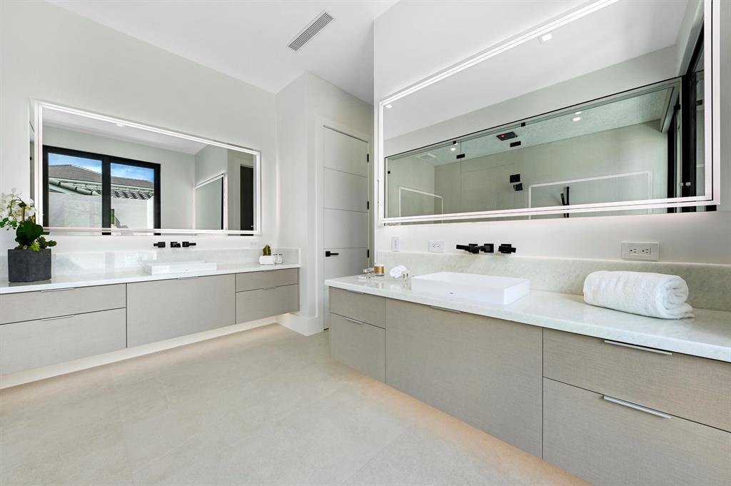 TROPIC ISLE 2ND SEC - Residential