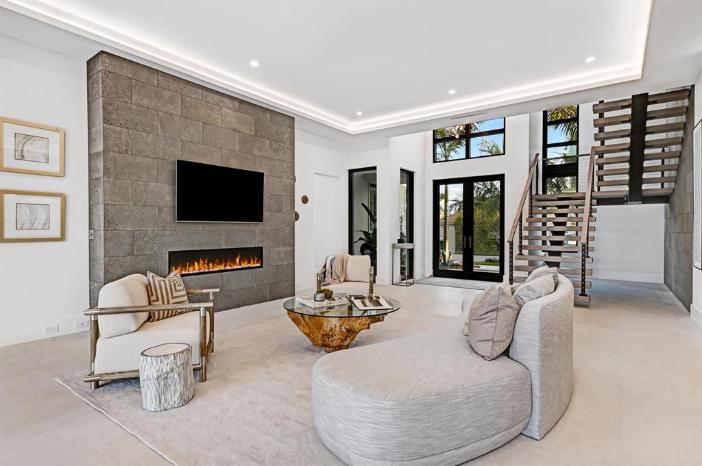 TROPIC ISLE 2ND SEC - Residential