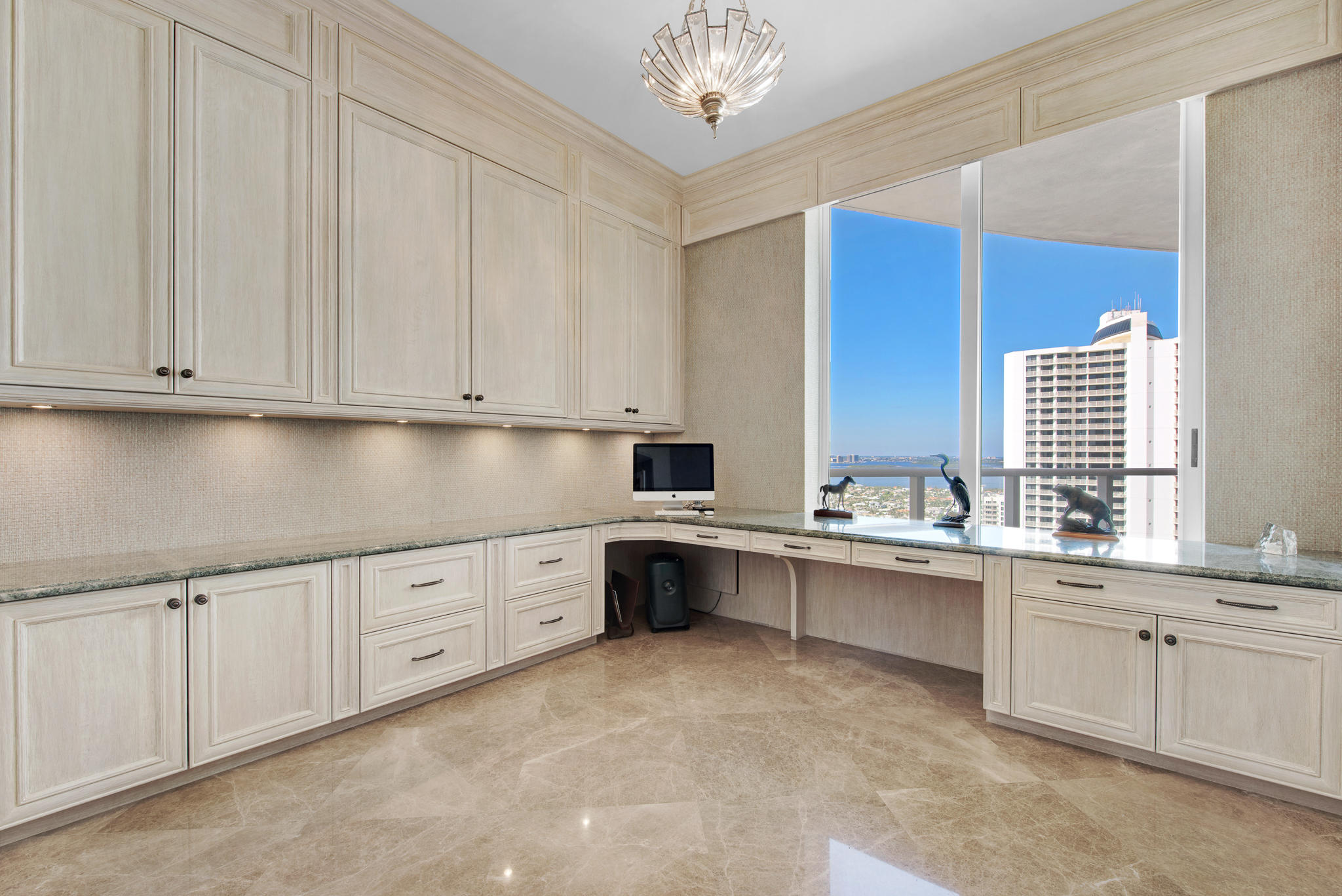 Ritz Carlton Residences - Residential