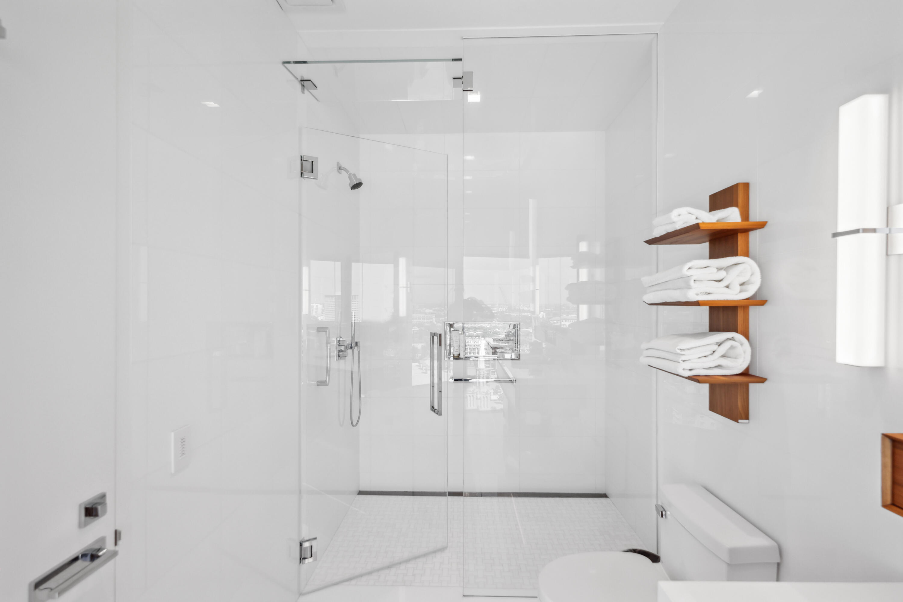 BRISTOL CONDO - Residential