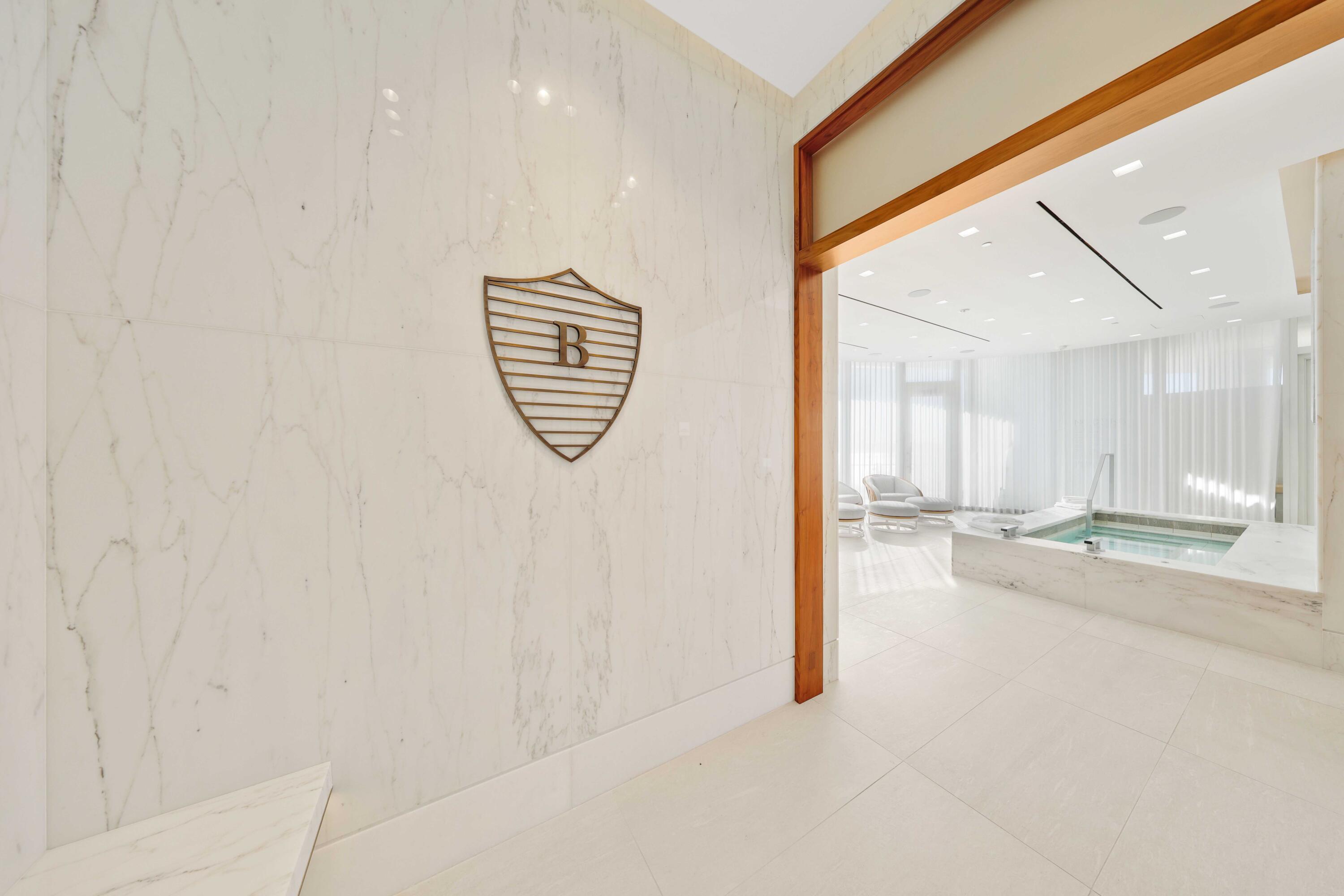 BRISTOL CONDO - Residential