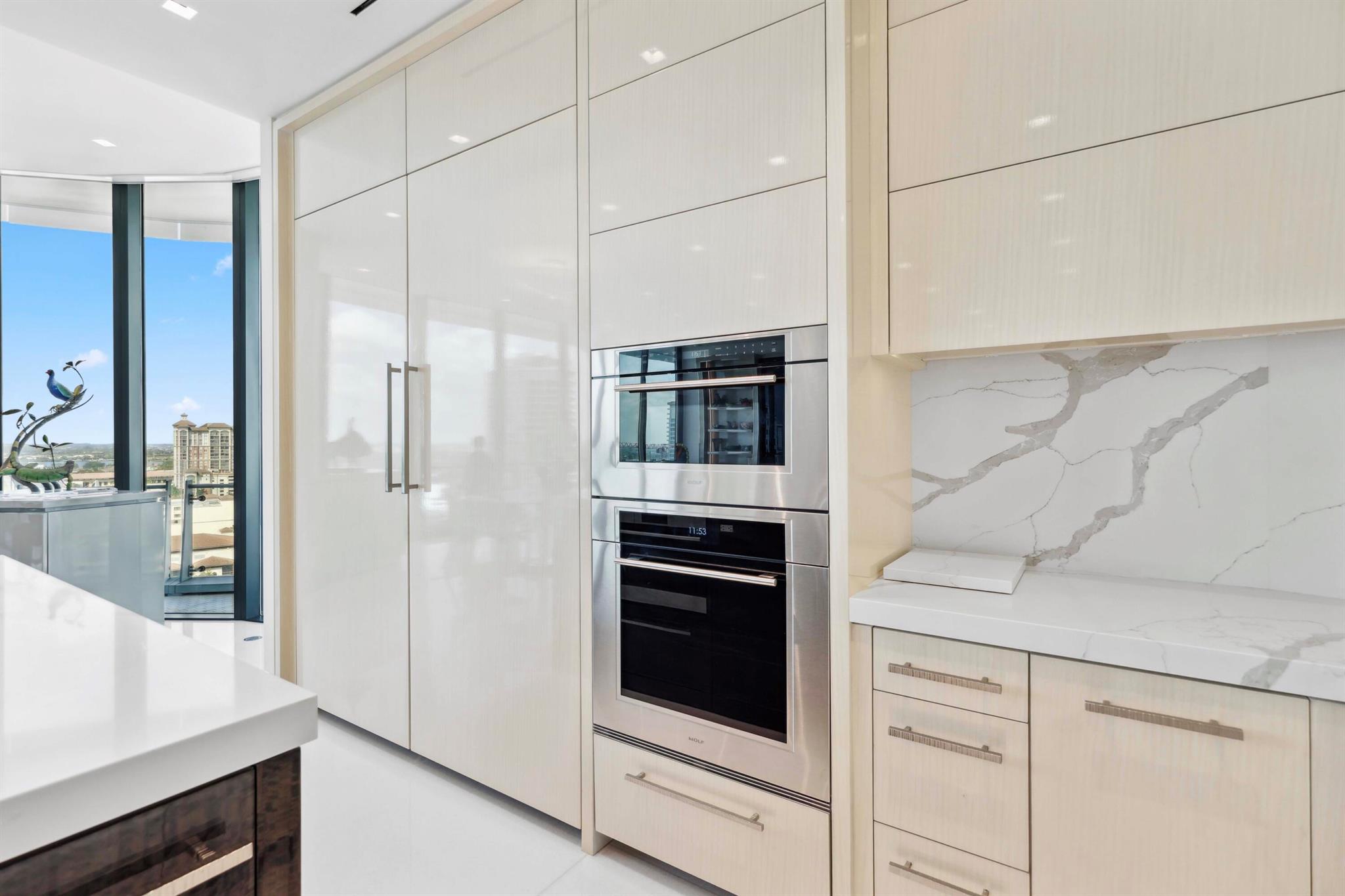 BRISTOL CONDO - Residential