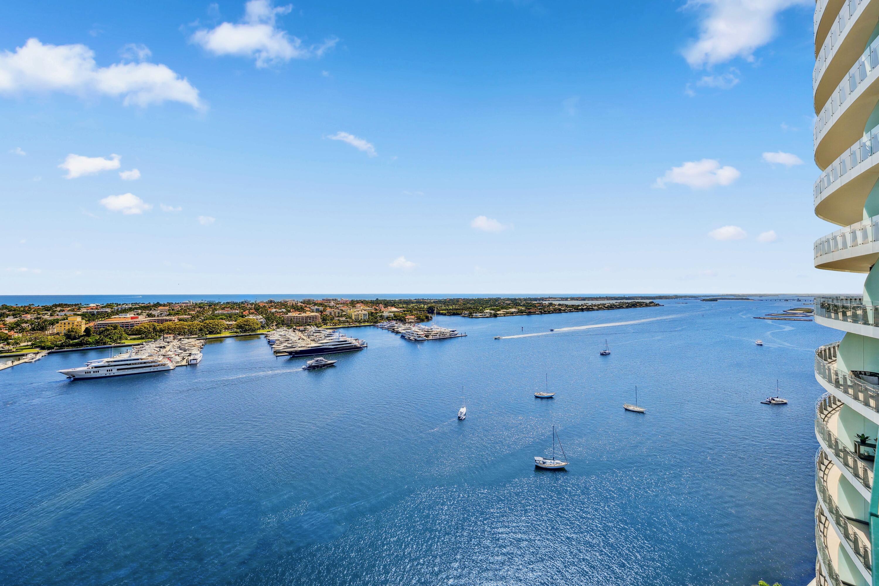 BRISTOL CONDO - Residential