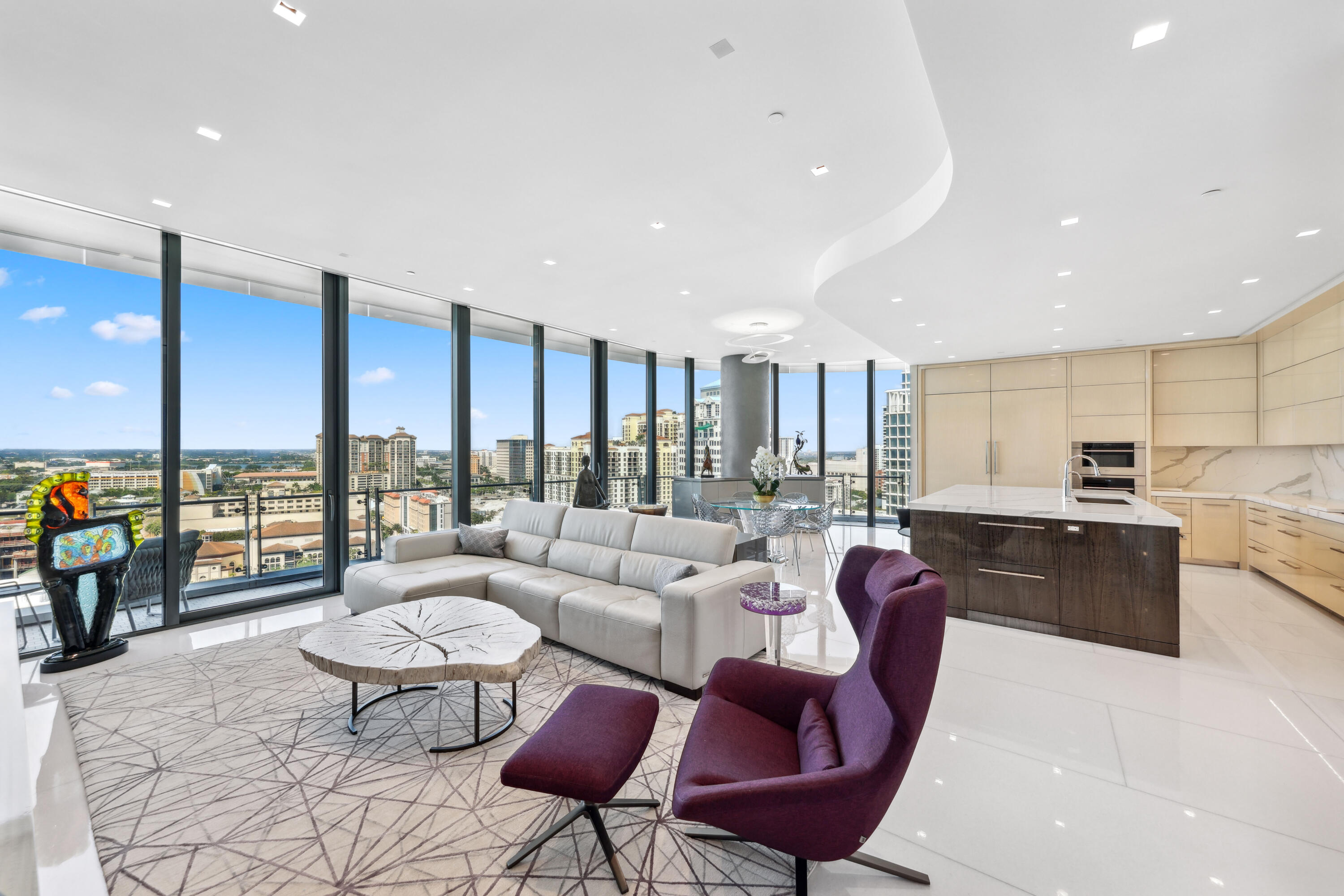 BRISTOL CONDO - Residential