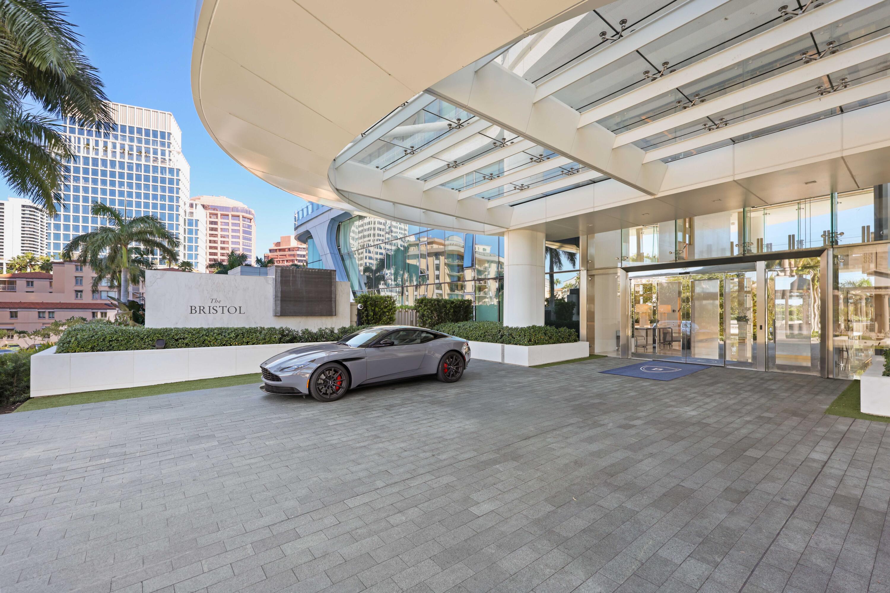 BRISTOL CONDO - Residential