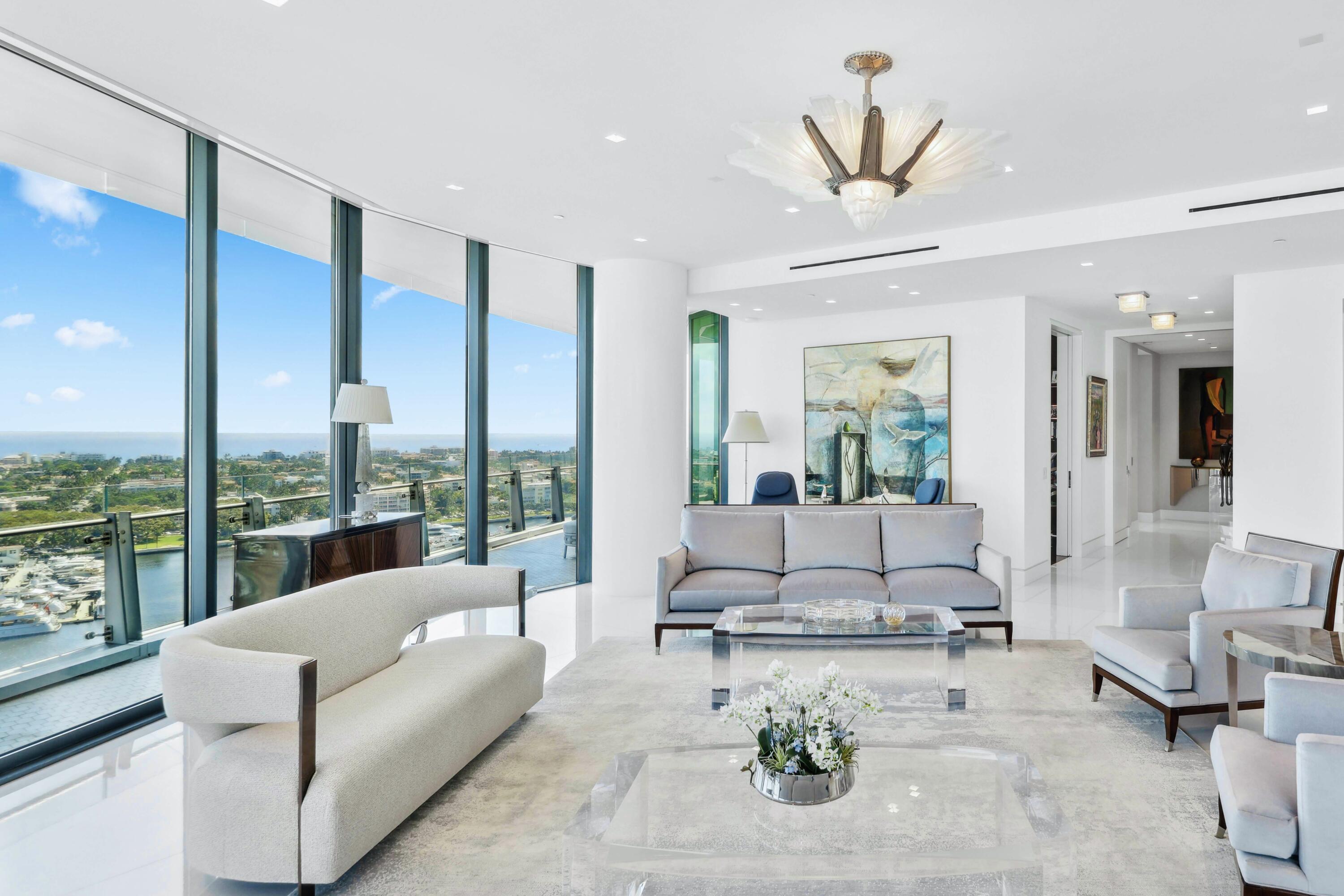 BRISTOL CONDO - Residential