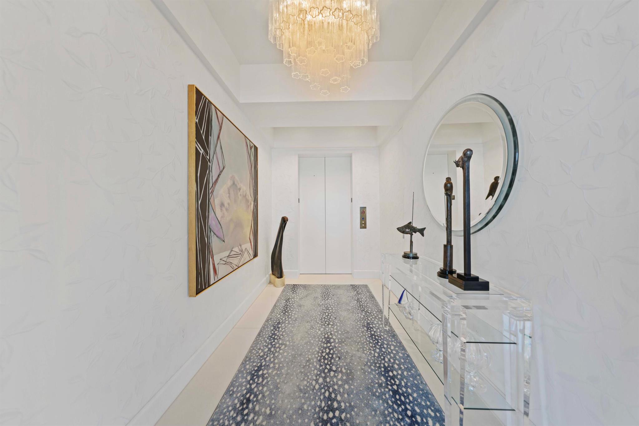 BRISTOL CONDO - Residential
