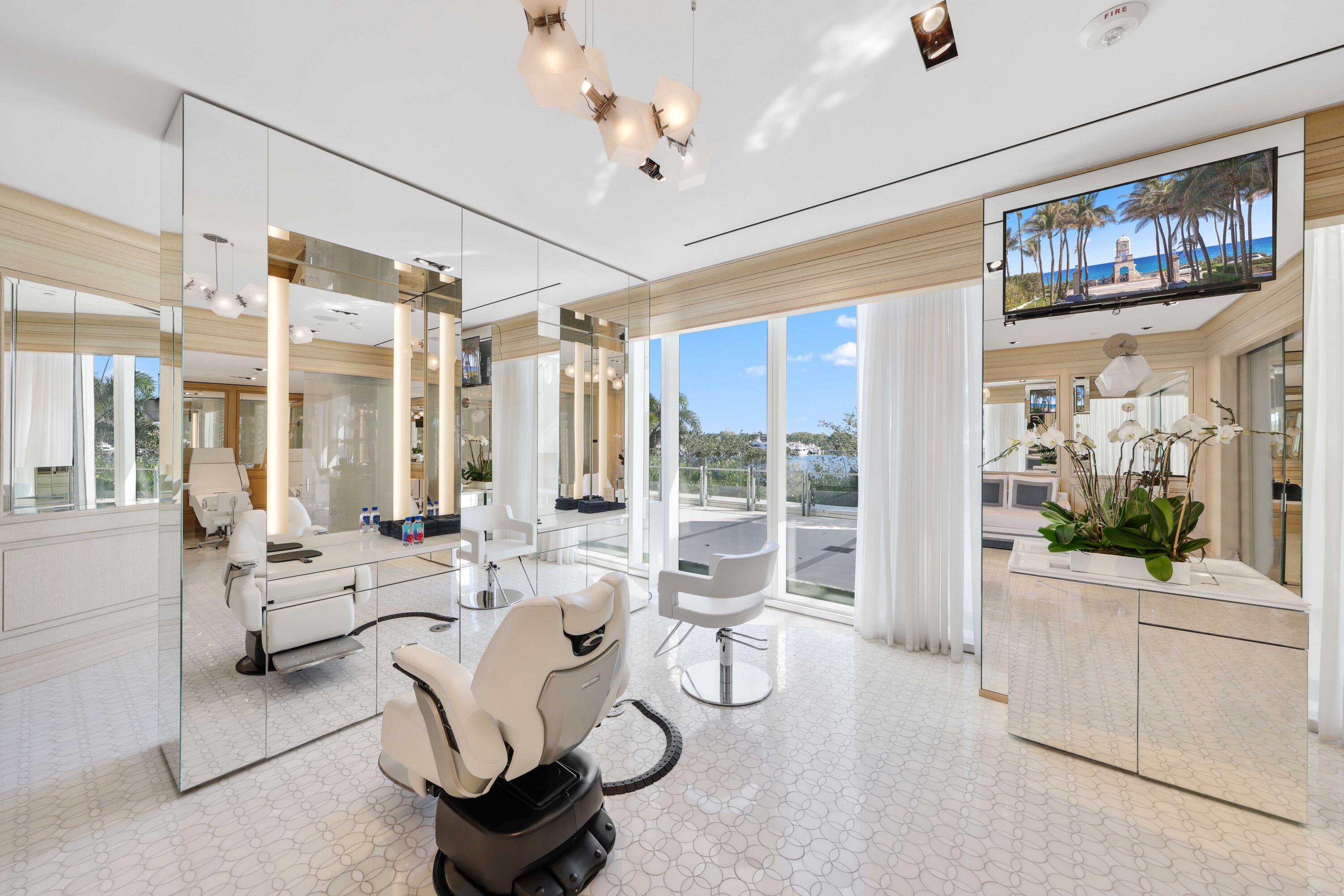 BRISTOL CONDO - Residential