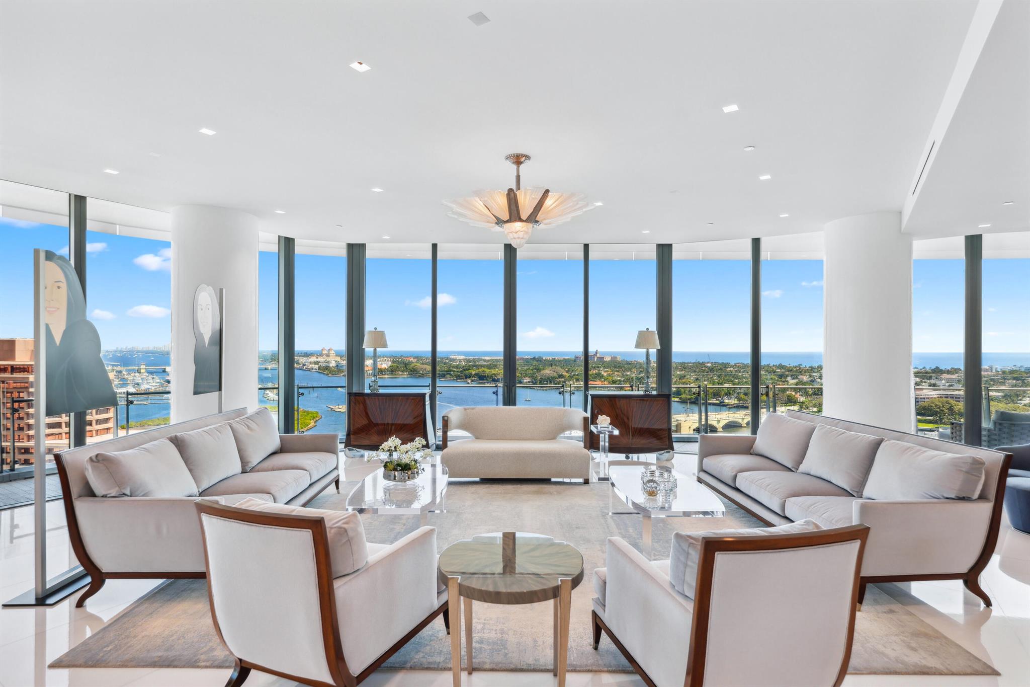 BRISTOL CONDO - Residential