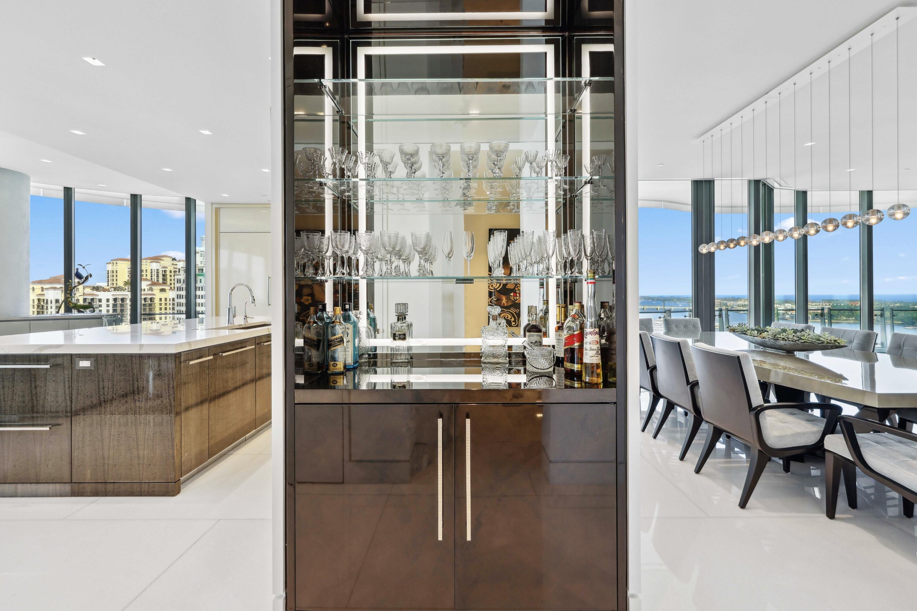 BRISTOL CONDO - Residential