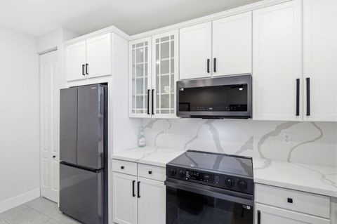 Tiny photo for 8403 Lakeview Trail, Parkland, FL 33076 (MLS # B26010853)