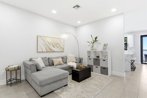 Tiny photo for 8403 Lakeview Trail, Parkland, FL 33076 (MLS # B26010853)