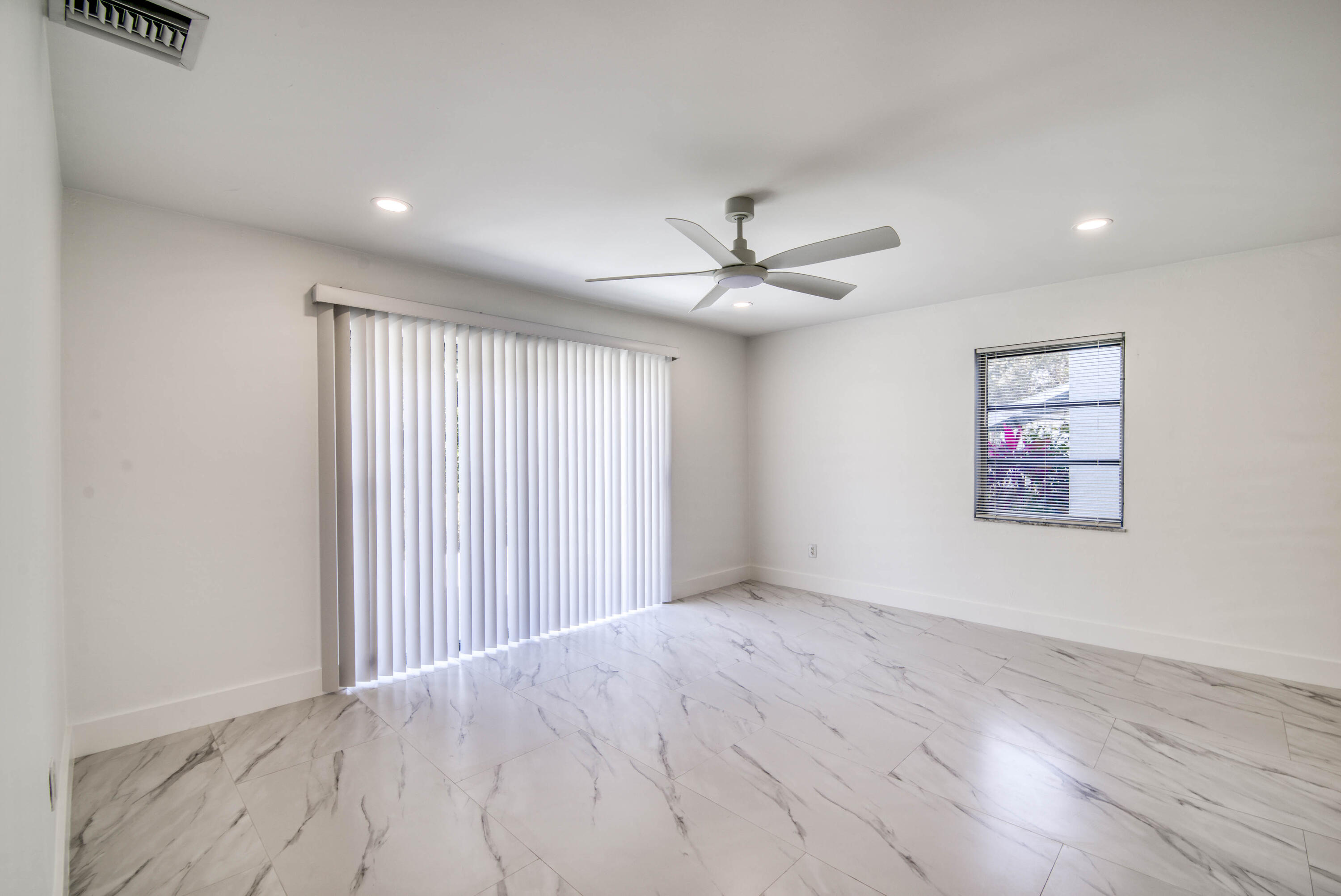 Meridian Condo - Residential