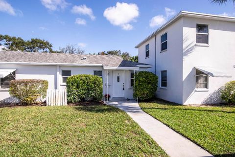 10084 Meridian Way N 4 Palm Beach Gardens FL 33410