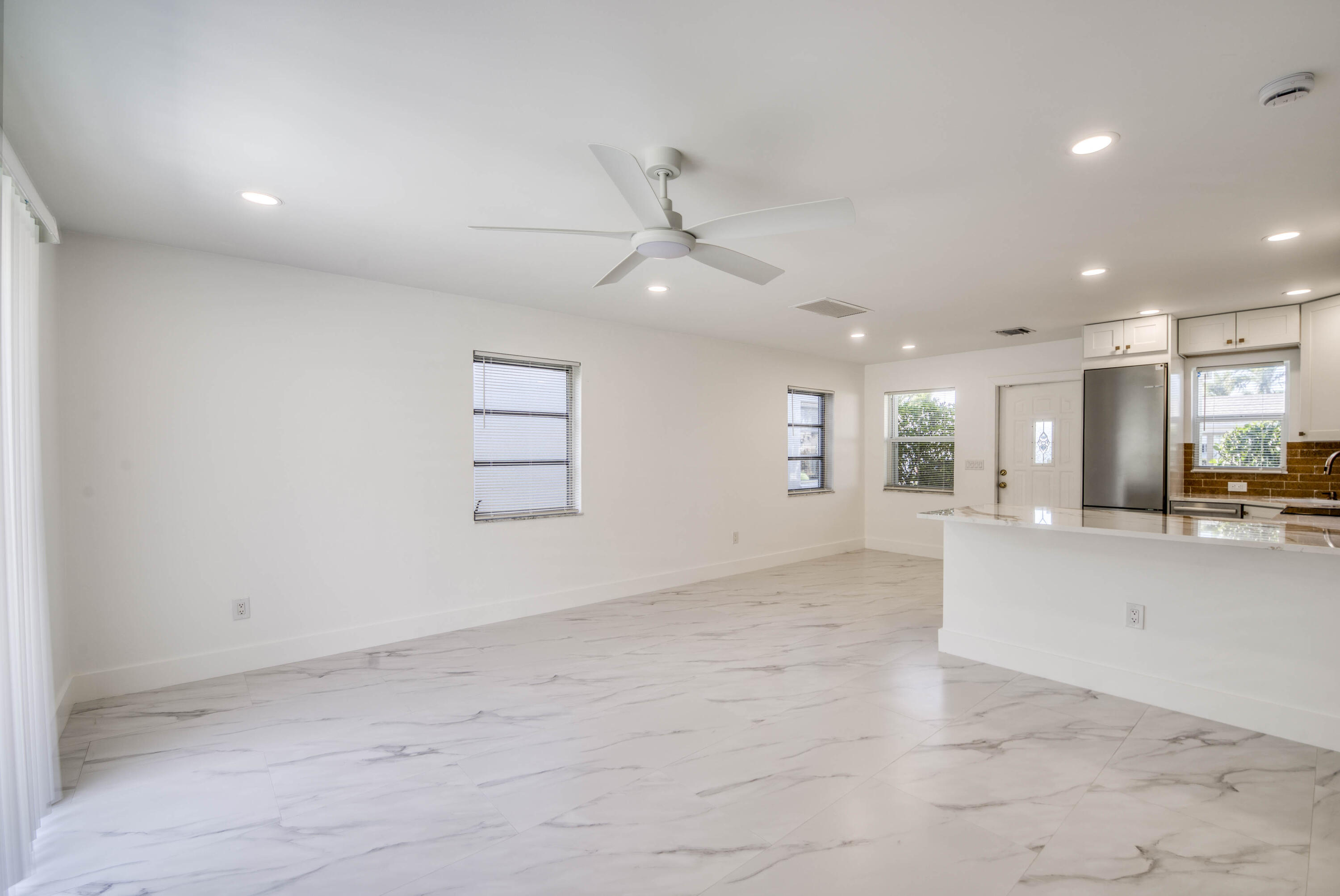 Meridian Condo - Residential