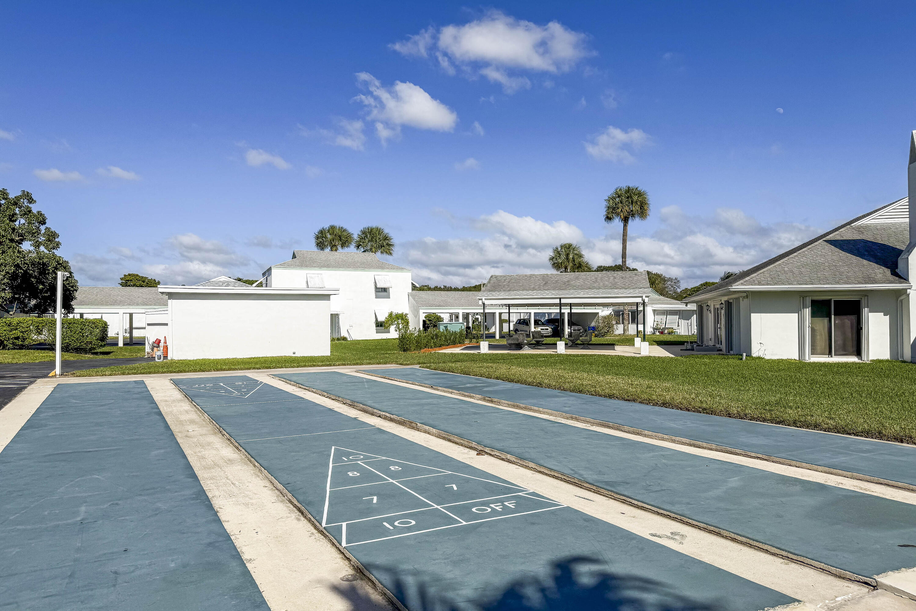 Meridian Condo - Residential