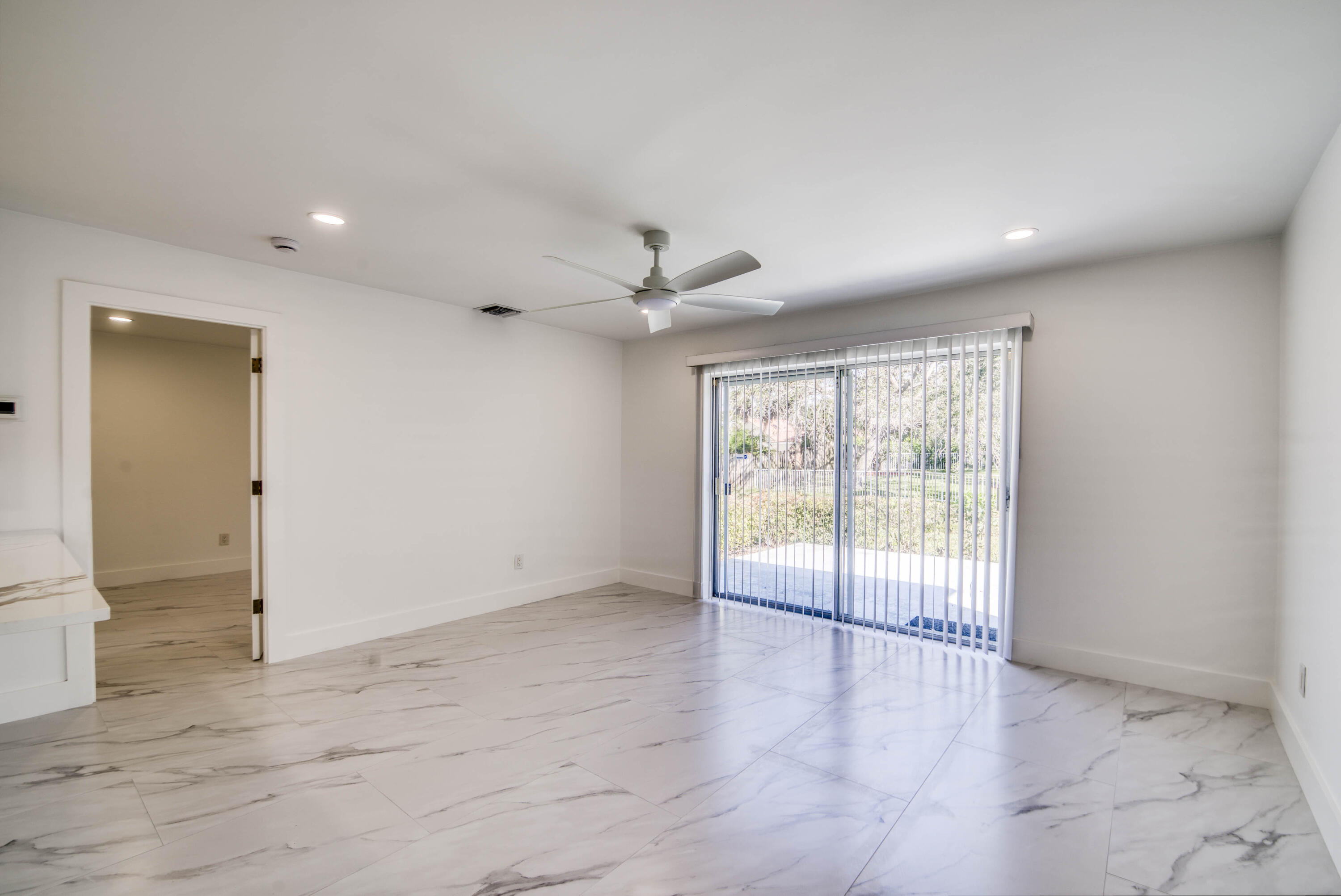 Meridian Condo - Residential