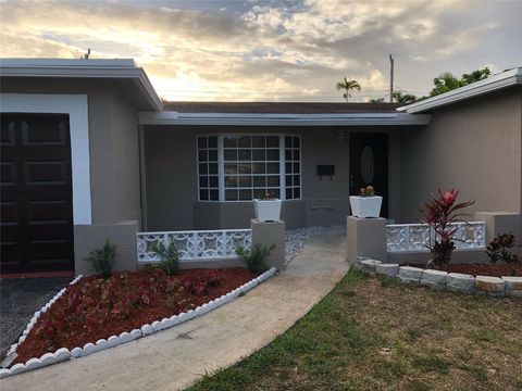 A home in Lauderdale Lakes