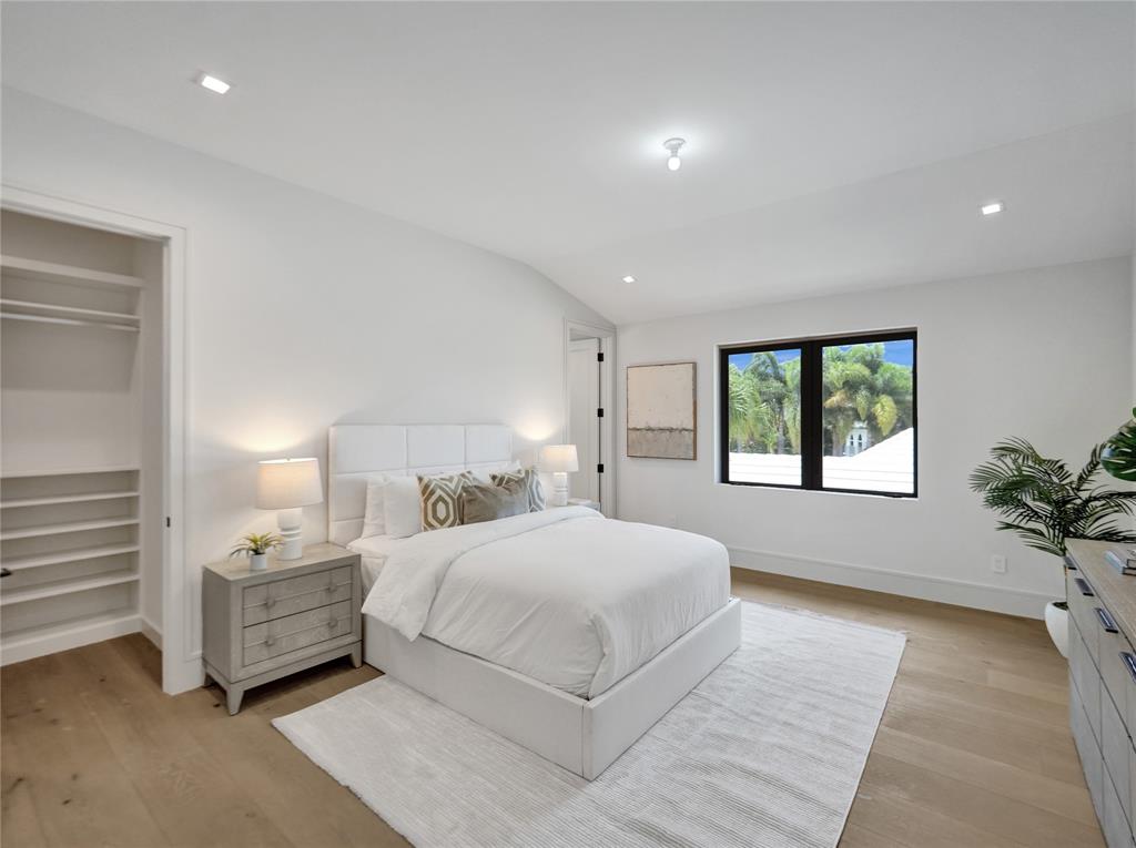 SEA RANCH LAKES - Residential