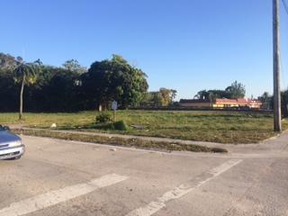 Commercial area. Central location; Corner lot, easy access with excellent visibility for a business.
