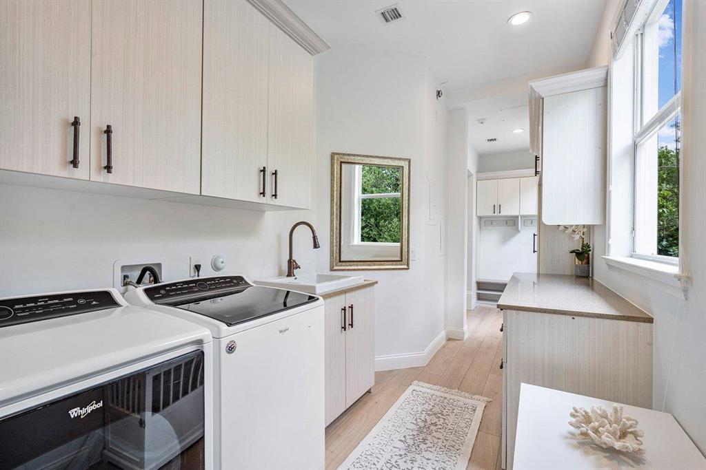 CAPTAINS KEY - Residential