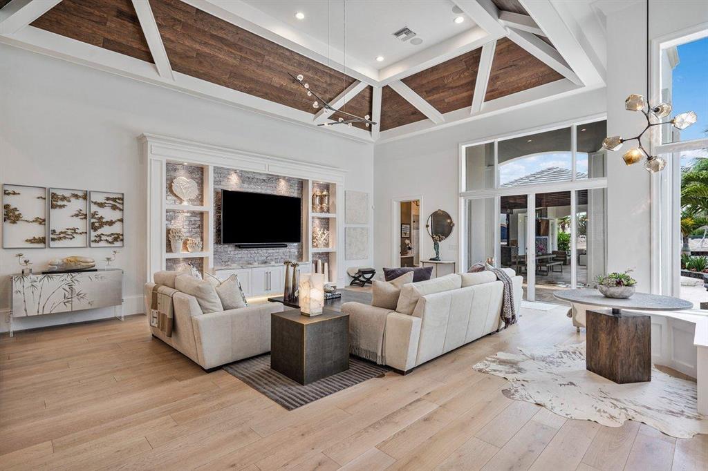 CAPTAINS KEY - Residential