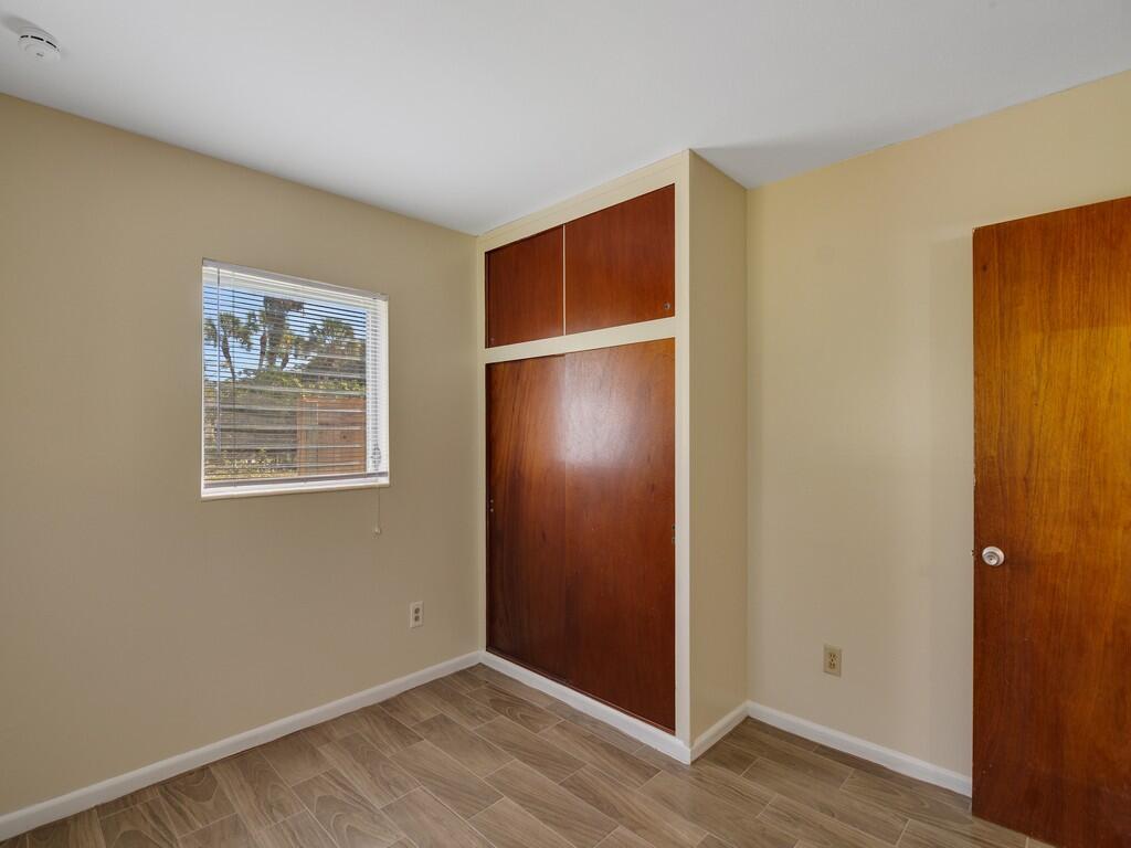 LAKEWOOD PARK UNIT 5 - Residential Lease