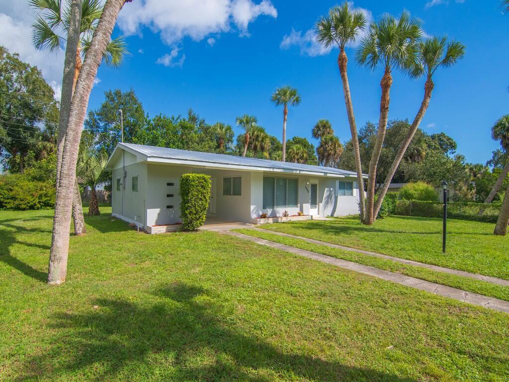 LAKEWOOD PARK UNIT 5 - Residential Lease