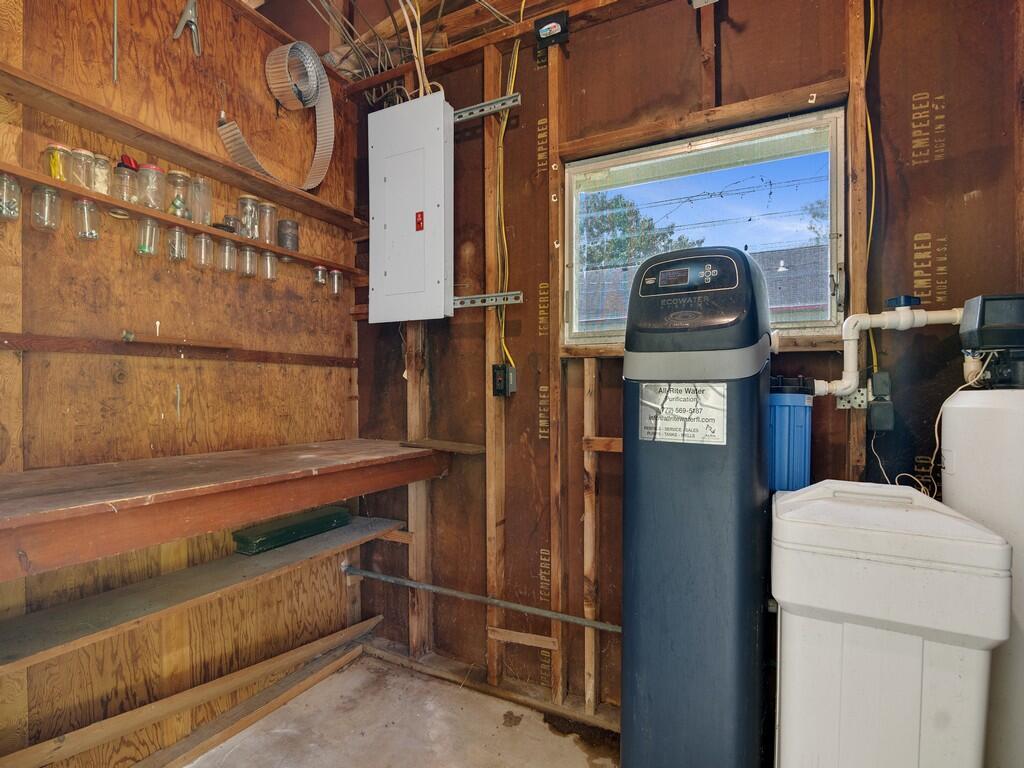 LAKEWOOD PARK UNIT 5 - Residential Lease