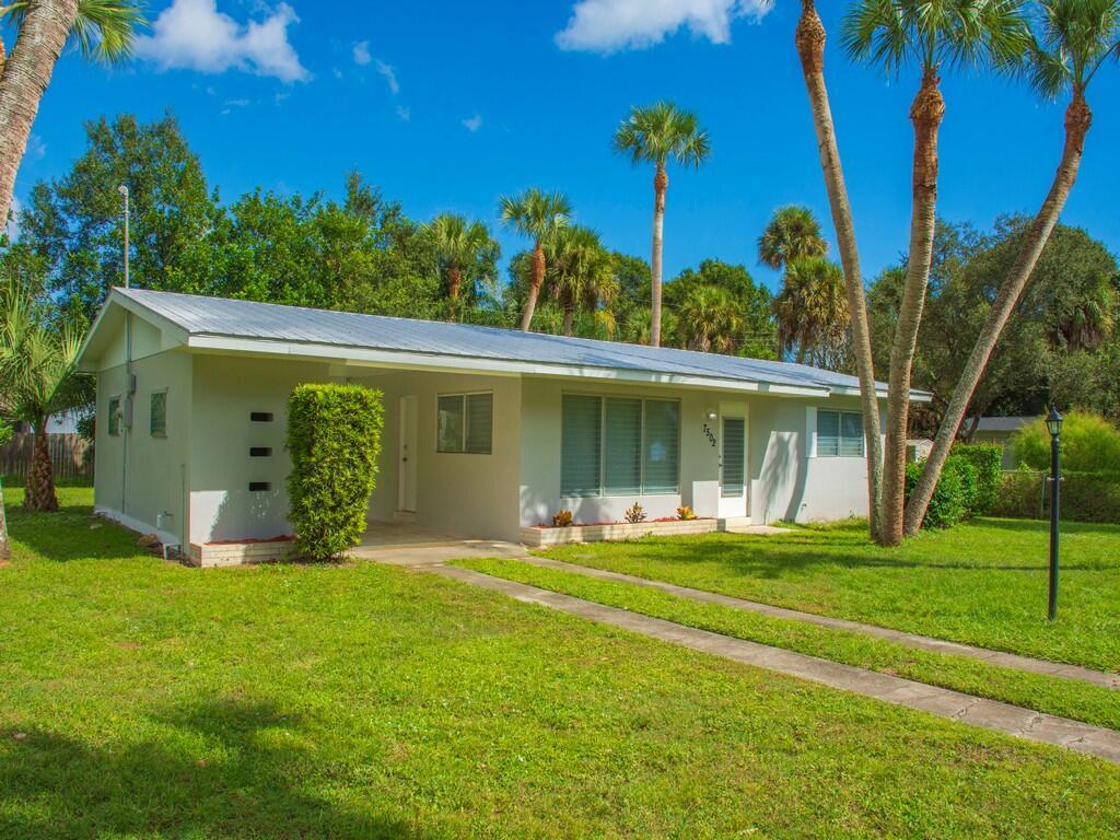 LAKEWOOD PARK UNIT 5 - Residential Lease