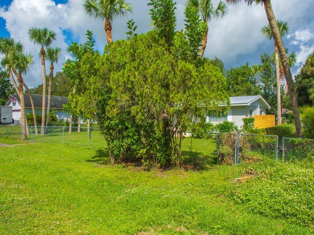 LAKEWOOD PARK UNIT 5 - Residential Lease