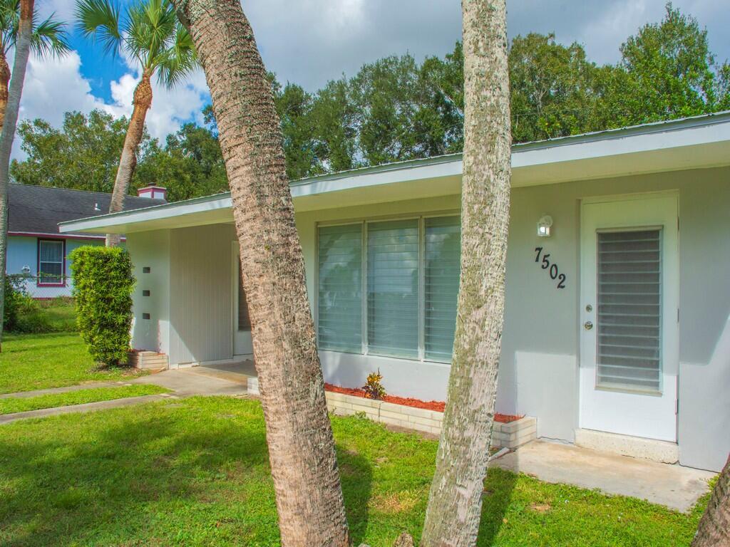 LAKEWOOD PARK UNIT 5 - Residential Lease